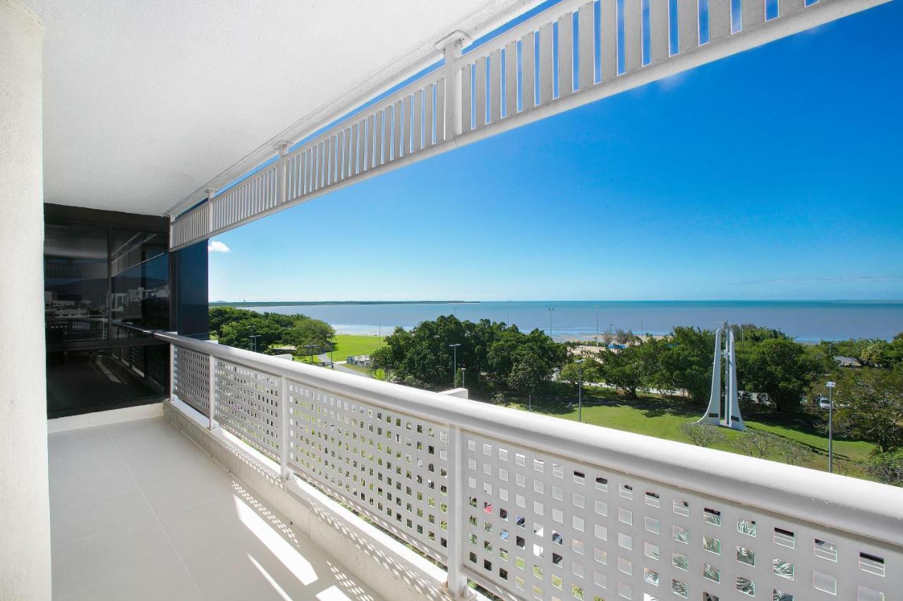 Cairns Luxury Seaview Apartment Exterior foto
